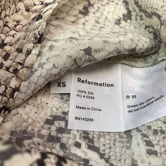 Reformation Rhodes Silk Snake Print Tank Top Cami XS White Black Python Boa - Picture 7 of 10